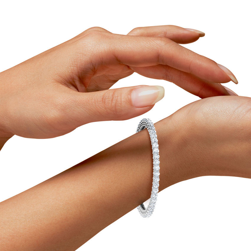 Gleam Solitaire Bangle